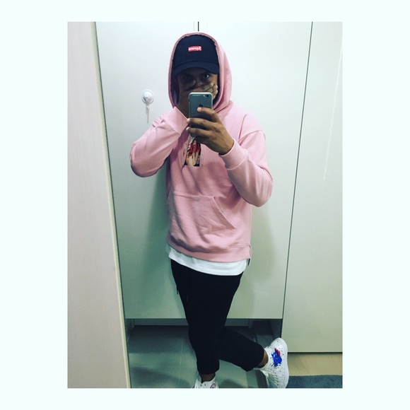 Meet your Posher, Moe - Picture 2 of 2